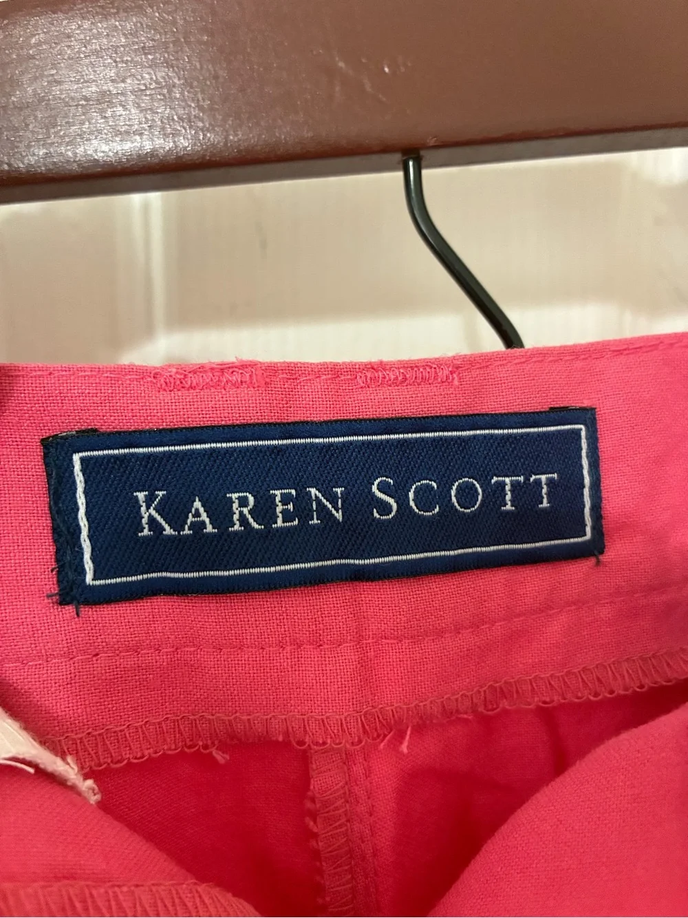 Karen Scott pink high waisted pleated Bermuda shorts, summer, 90s, preppy